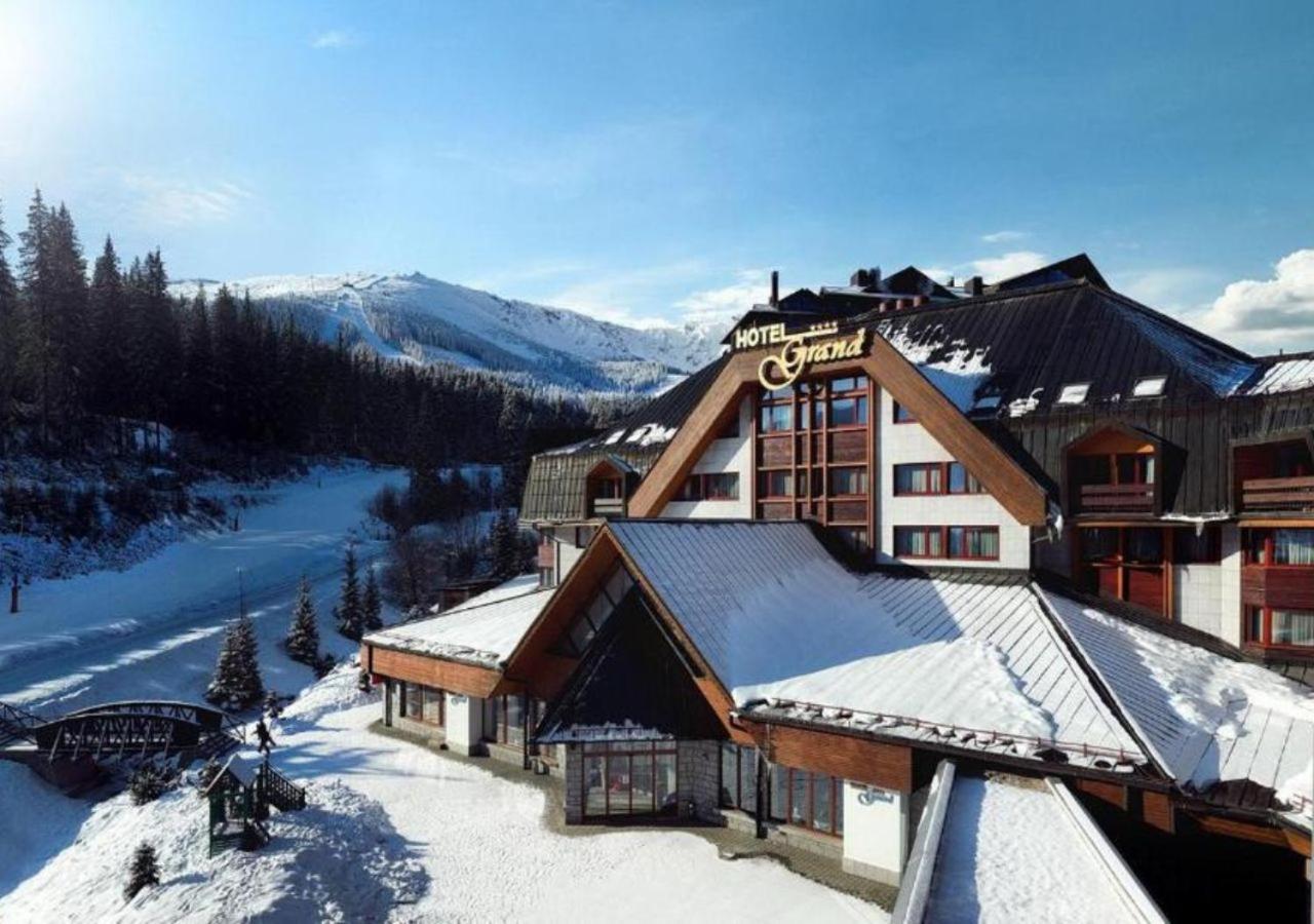 Hotel Grand Jasna Demanovska Dolina Exteriör bild
