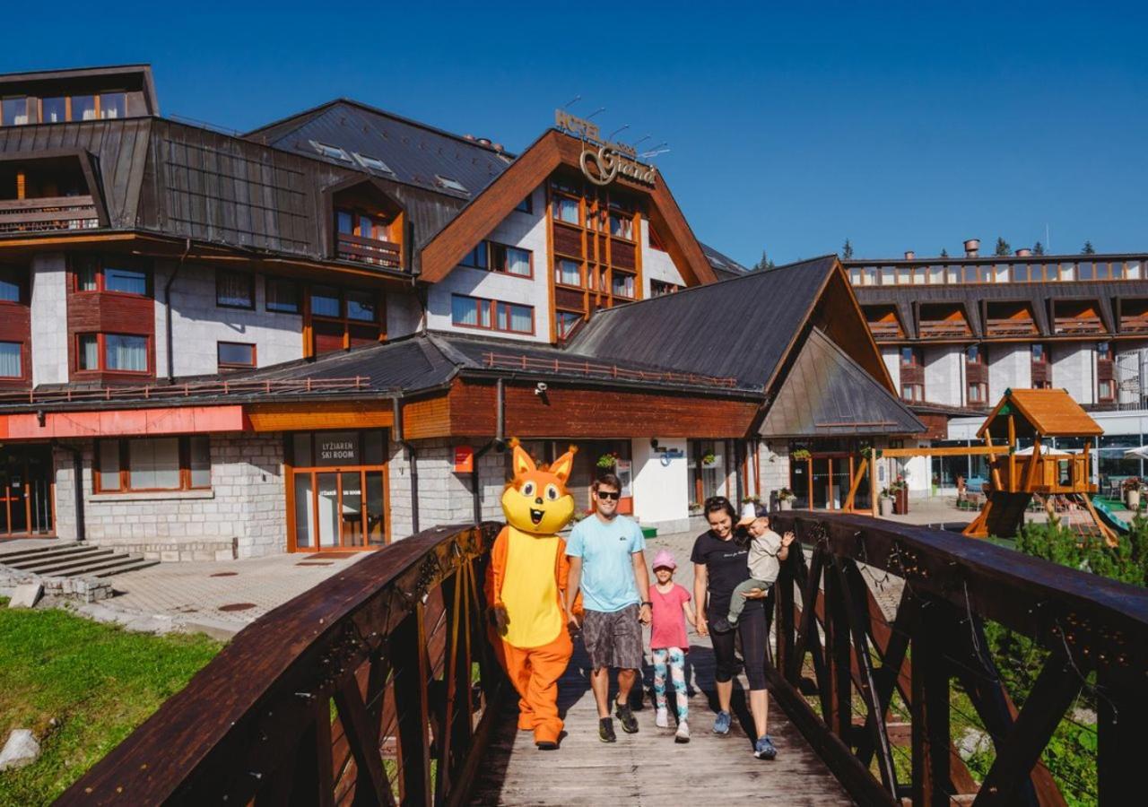 Hotel Grand Jasna Demanovska Dolina Exteriör bild